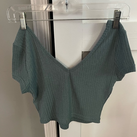 Green crop top from shein - Picture 3 of 3